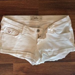 White Hollister shorts